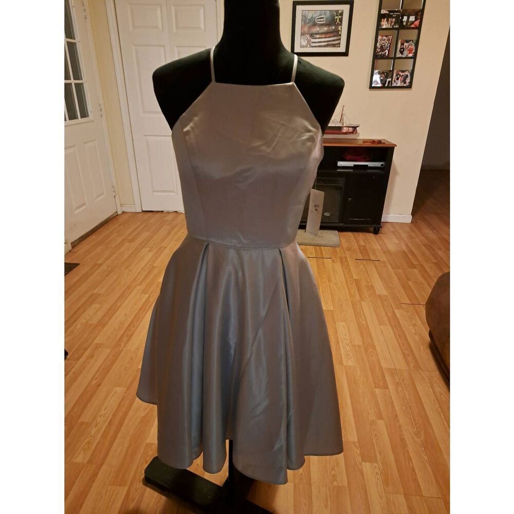 New Poly USA Neblon Silver Spaghetti Strap Fit Flare Formal Dress Size Medium